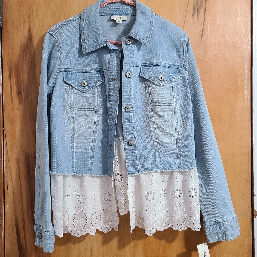New Style & Co Medium Light Blue Crop Demin Jacket White Peplum Eyelet Trim